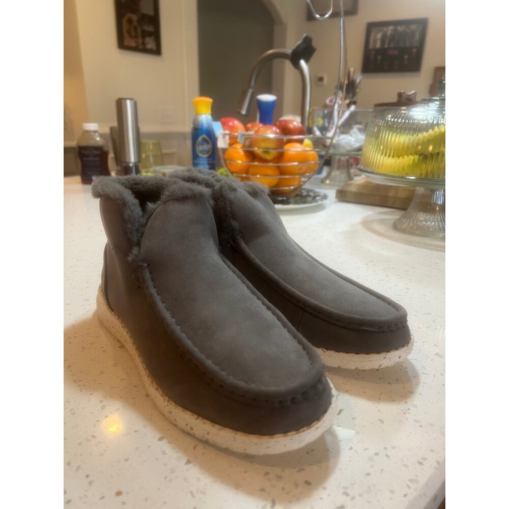 ocean coast SHERPA lined booties dark gray womens size 9.5 - Picture 4 of 7
